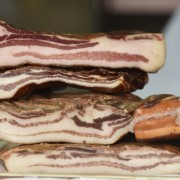 Хрватска: Месо и домаћи производи одсад се могу продавати и на кућном прагу
